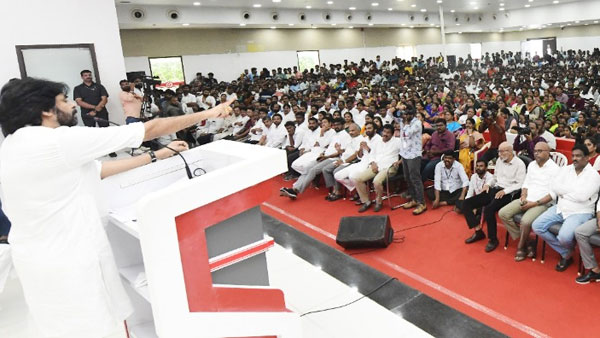 పొత్తు విషయంలో స్పష్టతగా ఉన్న జనసేనాని