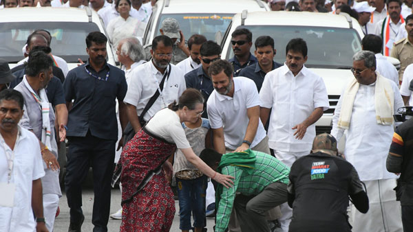 ఫొటోలు వైరల్.. ఫొటోలు వైరల్..