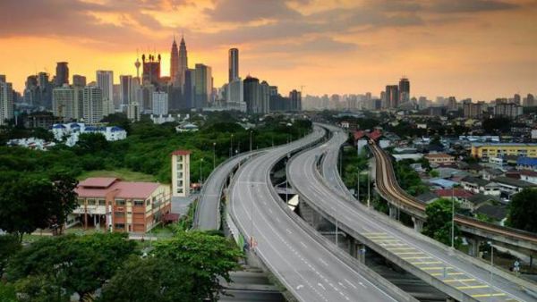 ఎయిర్ పోర్టు రోడ్డు