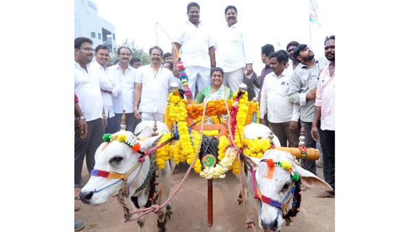 మూడేళ్ల క్రితం నారాసురుడి సంహారం అంటూ రోజా మూడేళ్ల క్రితం నారాసురుడి సంహారం అంటూ రోజా