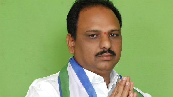 మాజీమంత్రి ఘాటు వ్యాఖ్యలు..