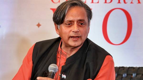 if you want change in congress party pls vote me:shashi tharoor if you want change in congress party pls vote me:shashi tharoor