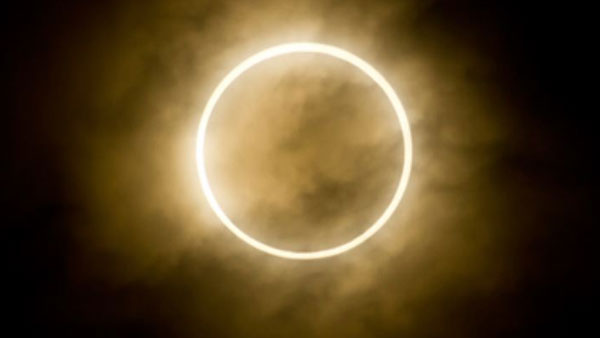 హైదరాబాద్ లో, విశాఖలో సూర్యగ్రహణం కనిపించేది ఇప్పుడే 