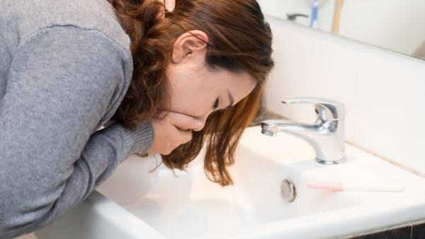 అకస్మాత్తుగా వాంతులు అవుతున్నాయా?