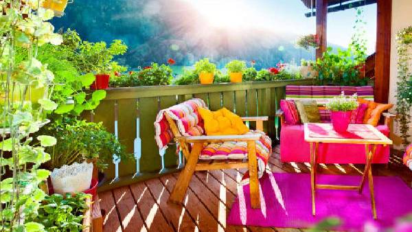 భవిష్యత్ లో వాడే వస్తువులైనా టెర్రస్ మీద పెట్టటం మంచిది కాదు