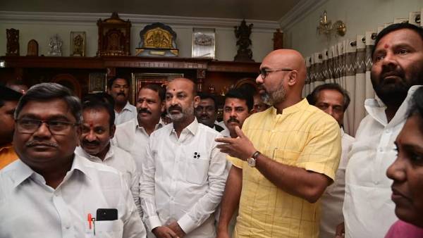 సీఎంగా, తండ్రిగా కేసీఆర్ విఫలమంటూ బండి సంజయ్