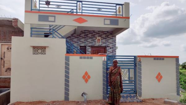 CM Jagan fulfils another promise to the poor-constructs house and distributes the pattas in Jagananna colonies