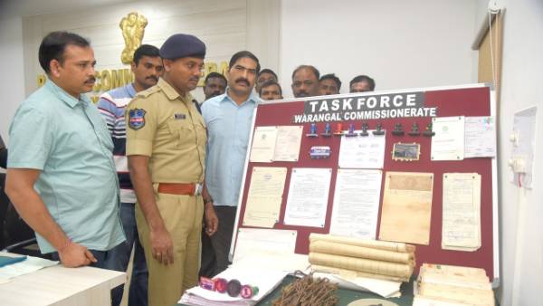 ఈజీగా డబ్బు సంపాదించటం కోసంనకిలీ రెవెన్యూ పత్రాల తయారీ