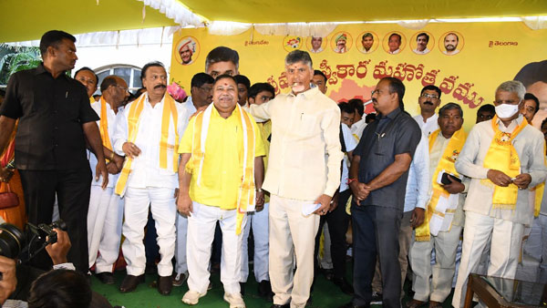 TDP Chief Chandra Baby interesting Comments on KCR amid PM Modi Telugu states visit