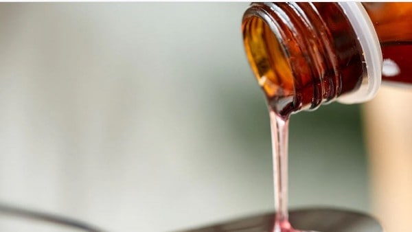 దగ్గు సిరప్ లలో కోడైన్ మత్తు మందు.. బానిసలవుతున్న దగ్గుబాధితులు