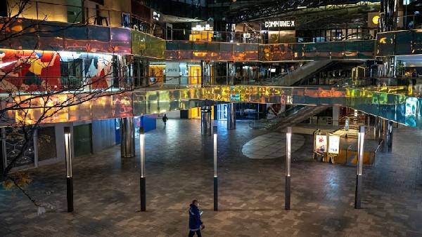 పార్కులు మూసివేత.. పార్కులు మూసివేత..