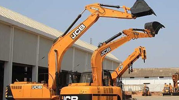 క్రేన్ దూసుకుపోయింది క్రేన్ దూసుకుపోయింది