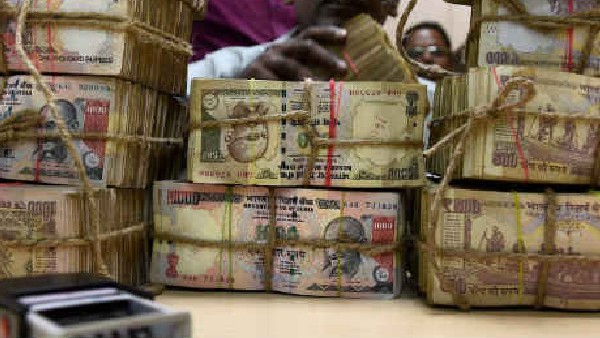  జనం దగ్గర డబ్బు 