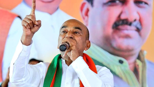 కేసీఆర్ తో కలిసి నడిస్తే మిమ్మల్ని ప్రజలు అసహ్యించుకుంటారు