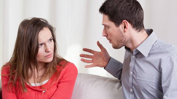 సర్దిచెప్పడానికి ప్రయత్నించిన మీడియేటర్లు