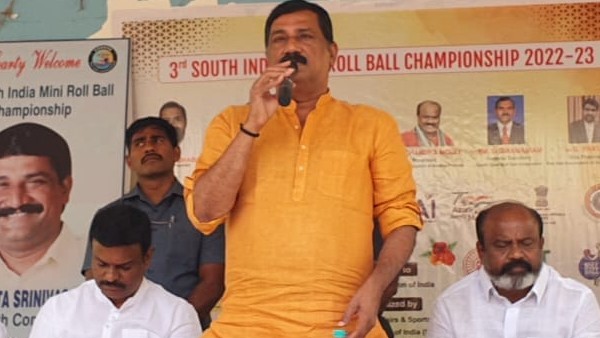 వైసీపీలో ఎంట్రీకి రంగం సిద్దం.. వైసీపీలో ఎంట్రీకి రంగం సిద్దం..