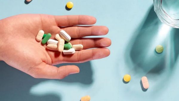 ఆందోళన చెందకుండా మందులు వాడటం అవసరం ఆందోళన చెందకుండా మందులు వాడటం అవసరం