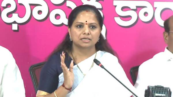  చెప్పుతో కొడతానంటూ వార్నింగ్