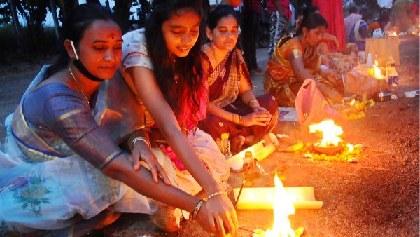 తెలంగాణాలో చారిత్రక శైవ క్షేత్రాలలో భక్తుల పూజలు