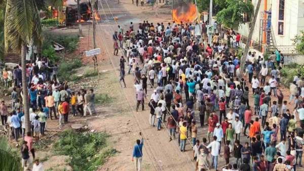 కలిసి పనిచేసినవారే విడిపోయారు