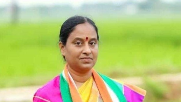 అధికారులను కలుసుకోలేని దుస్థితి.. అధికారులను కలుసుకోలేని దుస్థితి..