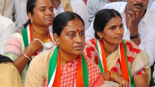 సమస్యలను పరిష్కరించాల్సింది పోయి.. సమస్యలను పరిష్కరించాల్సింది పోయి..