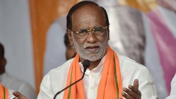 విడ్డూరమే..