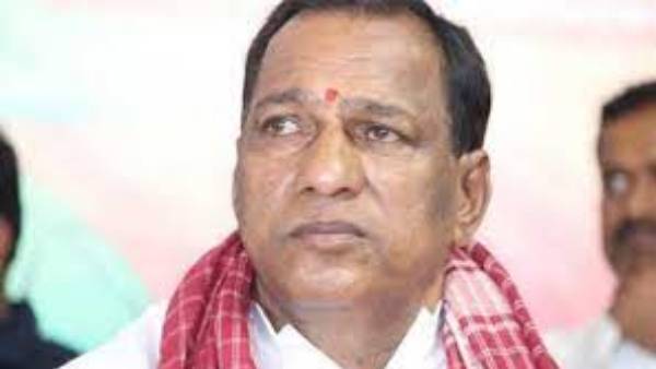 బంధువుళ ఇళ్లలో