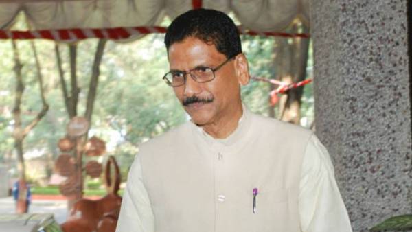 కీలక నేతలపై గురి