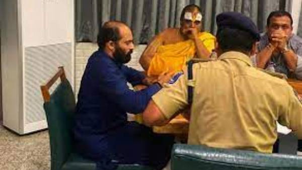 నేడు సిట్ ముందుకు శ్రీనివాస్... పలు కీలక వివరాలపై సిట్ ఆరా