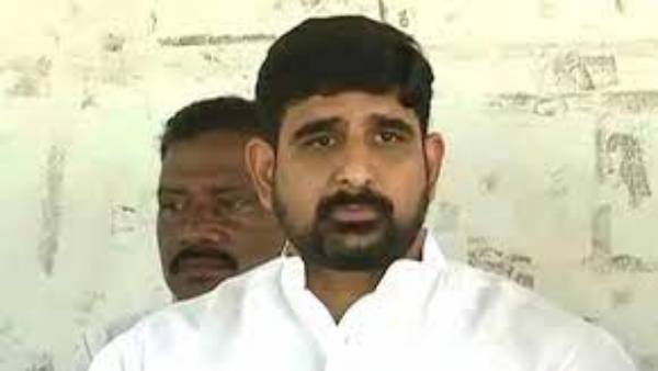 పోటీ చేయలే.. కానీ పోటీ చేయలే.. కానీ