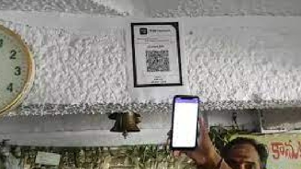 తెలంగాణాలో చాలా ఆలయాల్లో క్యూఆర్ కోడ్ లు 