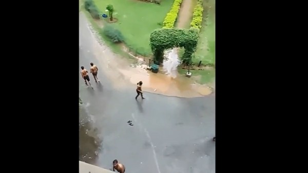 ఏడుగురు సస్పెండ్ .. విచారణ తర్వాత కఠిన చర్యలు తీసుకుంటామన్న కాలేజ్ డైరెక్టర్ 