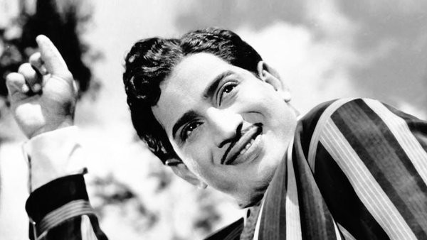 చిత్రసీమలో సూపర్ స్టార్ అన్న బిరుదుకి సార్ధకత చేకూర్చిన కృష్ణ : పవన్ కళ్యాణ్