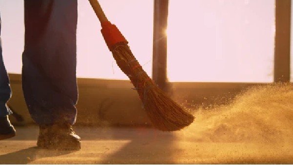 రాత్రివేళ ఈ పనులు చెయ్యకండి