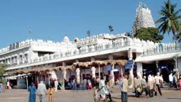 అన్నవరం, సింహాద్రి అప్పన్న ఆలయాలలో చంద్రగ్రహణం మూసివేత ఇలా