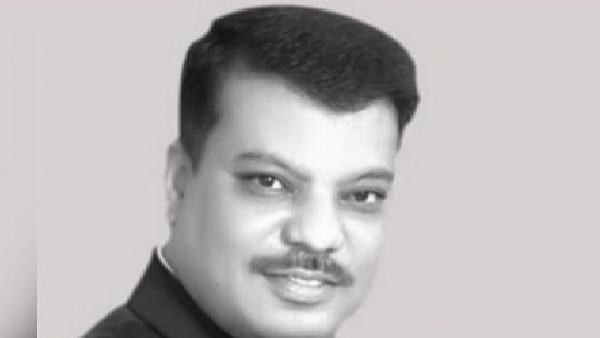 అశ్లీల వీడియోలతో.. అశ్లీల వీడియోలతో..