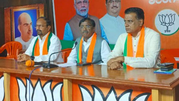  మునుగోడులో వారి వల్లే టీఆర్ఎస్ గెలిచింద్న వివేక్