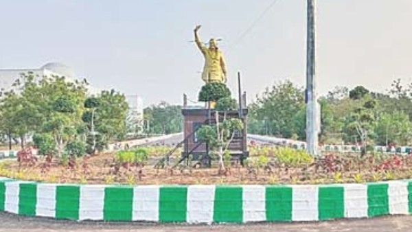 యోగి వేమన స్ధానంలో వైఎస్సార్