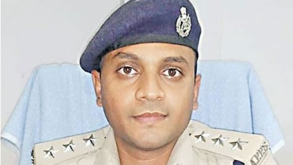 చట్ట విరుద్ధంగా.. చట్ట విరుద్ధంగా..