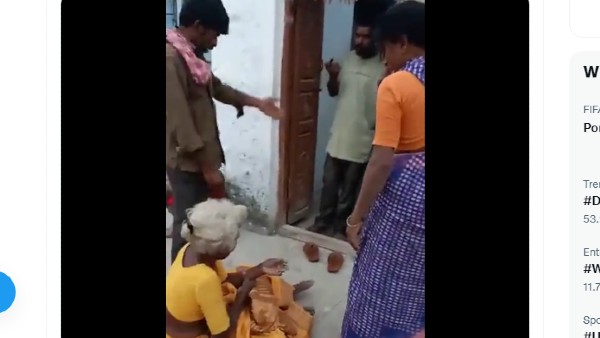 వృద్దురాలిని కాపాడి పోలీసులకు ఫిర్యాదు చేసిన స్థానికులు