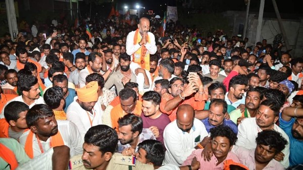  తాను సీఎం అభ్యర్థిని కాదంటూ బండి సంజయ్ కీలక వ్యాఖ్యలు