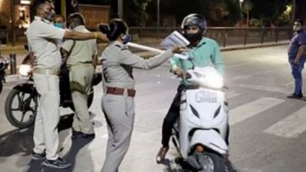  రెండు డోసుల కరోనా టీకాలు వేసుకోవాలి