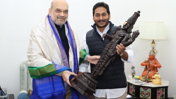 తెలుగు రాష్ట్రాల్లో కొత్త పొత్తులపైనా..! తెలుగు రాష్ట్రాల్లో కొత్త పొత్తులపైనా..!