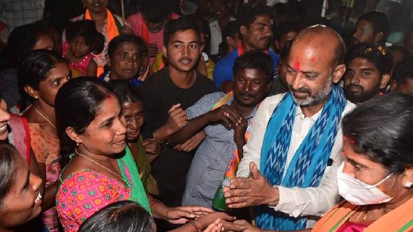 బిజెపికి ప్రజల నుండి వస్తున్న ఆదరణ చూసి కేసీఆర్ వణికిపోతున్నారు బిజెపికి ప్రజల నుండి వస్తున్న ఆదరణ చూసి కేసీఆర్ వణికిపోతున్నారు