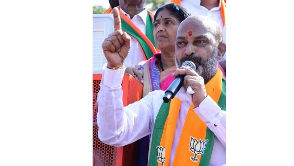 తెలంగాణాలో బీజేపీ కి పట్టం కట్టండి
