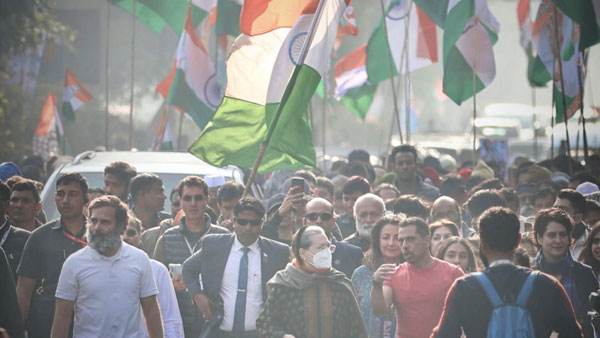 rahul gandhis bharat jodo yatra enters delhi amid centres covid protocol warnings