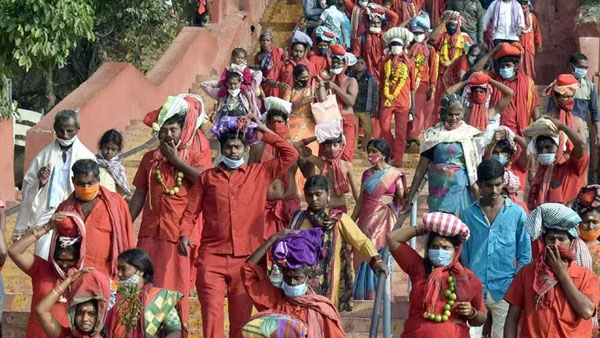 లక్షలమంది భవానీలు.. లక్షలమంది భవానీలు..