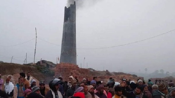 ఇటుక బట్టీలో చిమ్నీ పేలుడు.. పెరుగుతున్న మృతుల సంఖ్య ఇటుక బట్టీలో చిమ్నీ పేలుడు.. పెరుగుతున్న మృతుల సంఖ్య