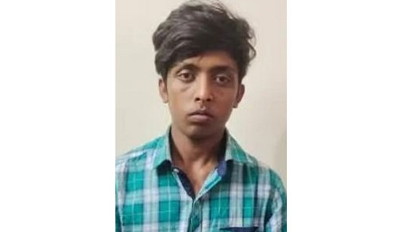 మాజీ కారు డ్రైవర్ మాజీ కారు డ్రైవర్